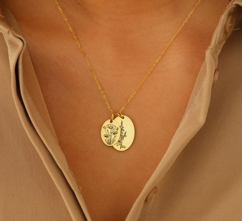 Personalized Flower Pendant Necklace for Mom