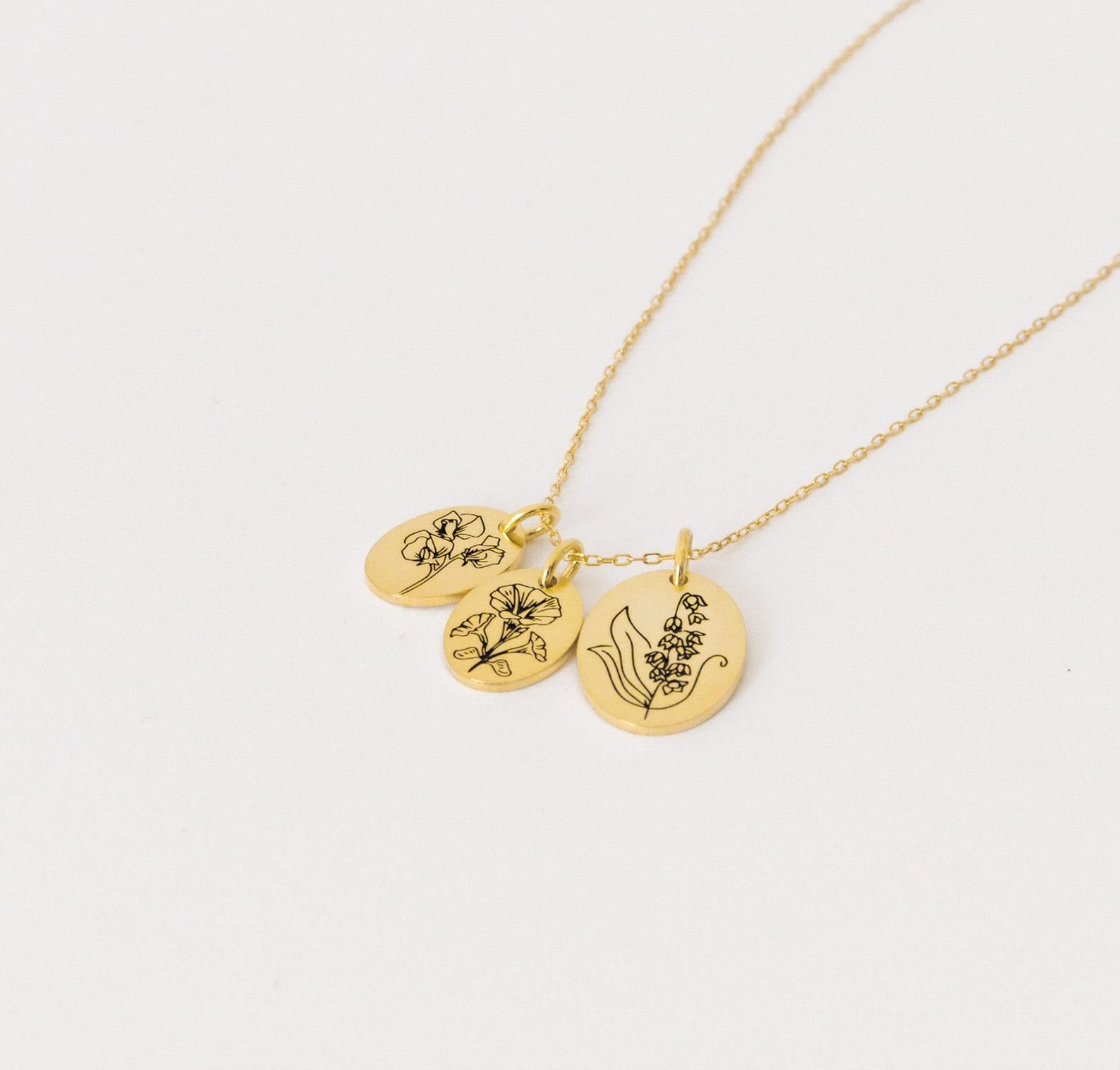 Personalized Flower Pendant Necklace for Mom