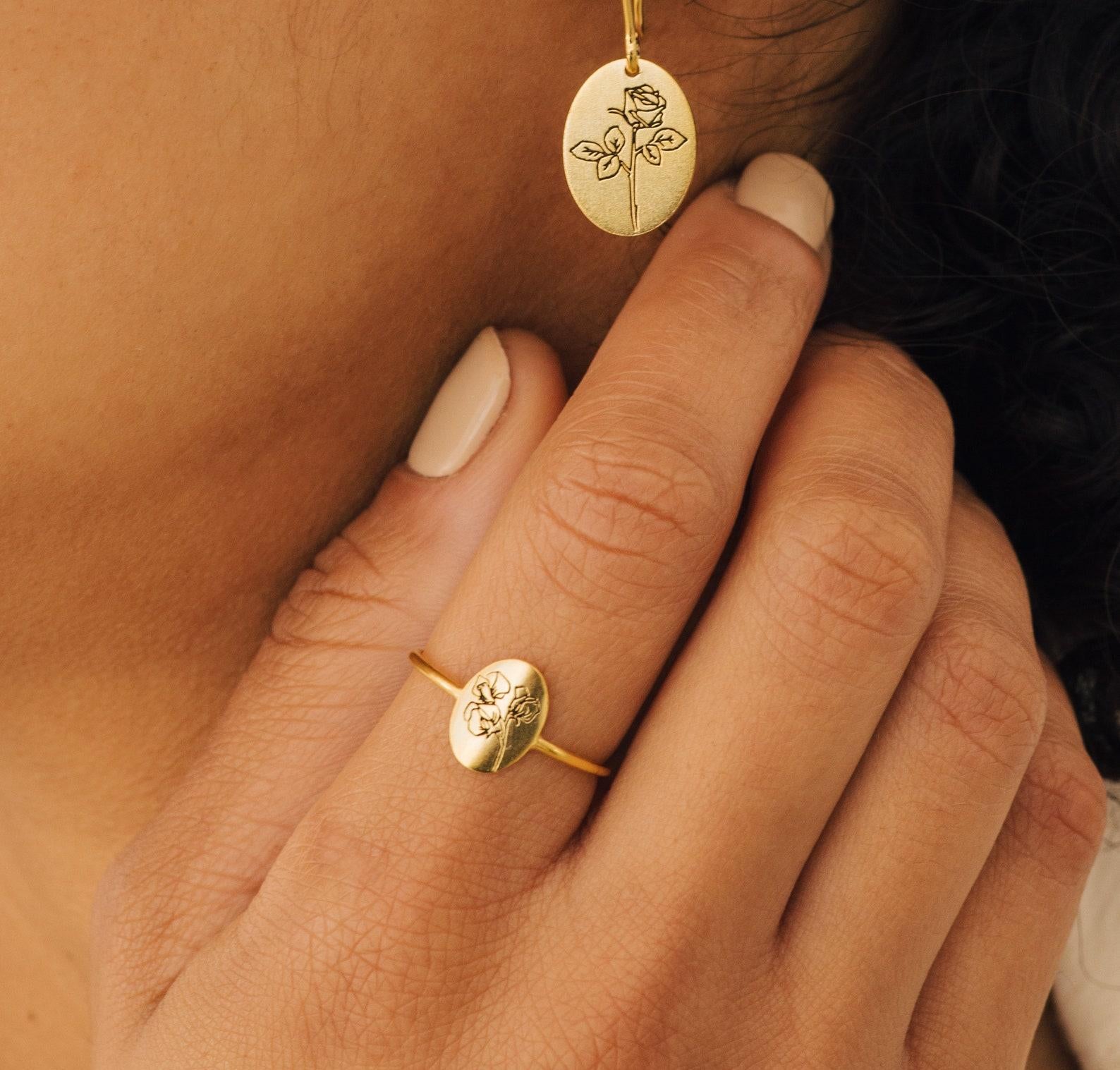 Dainty Floral Birth Flower Ring in Gold Silver Rose