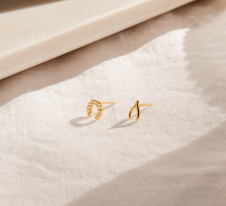 Dainty Horseshoe Stud Earrings for Friends