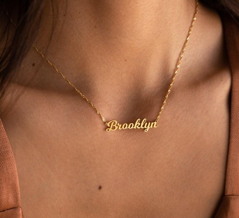 Personalized Twist Chain Name Necklace