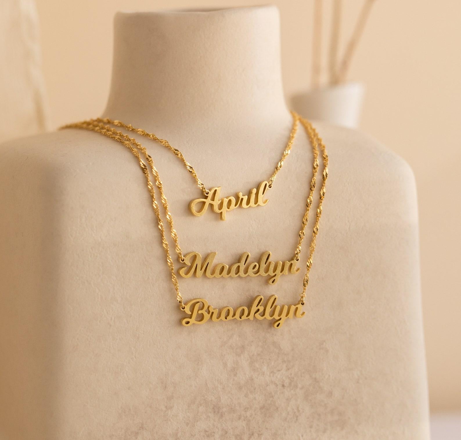 Personalized Twist Chain Name Necklace