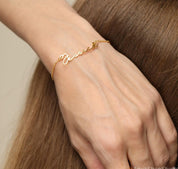 Custom Minimalist 18K Gold Name Bracelet