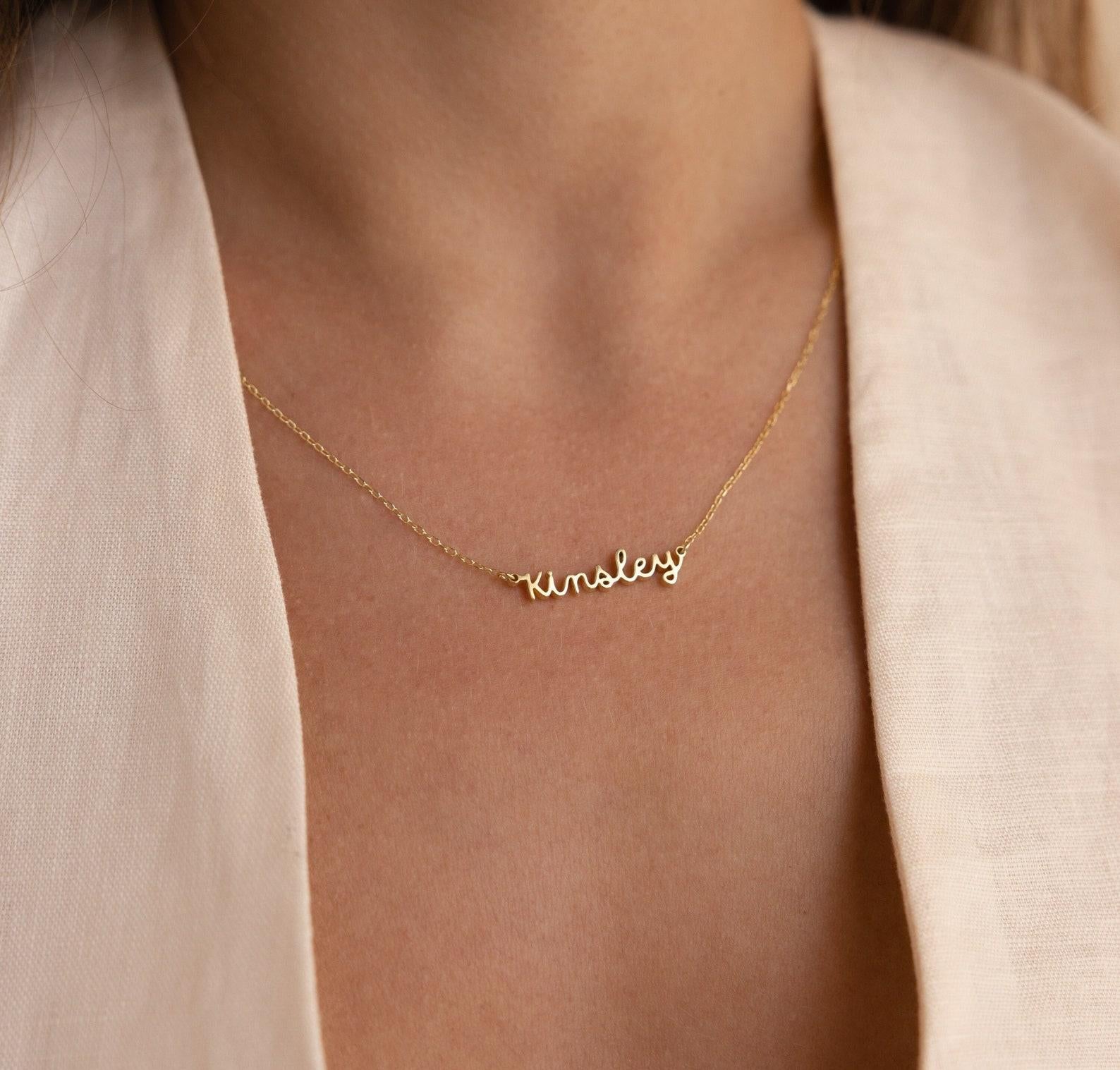 Delicate Personalized Name Necklace for Moms