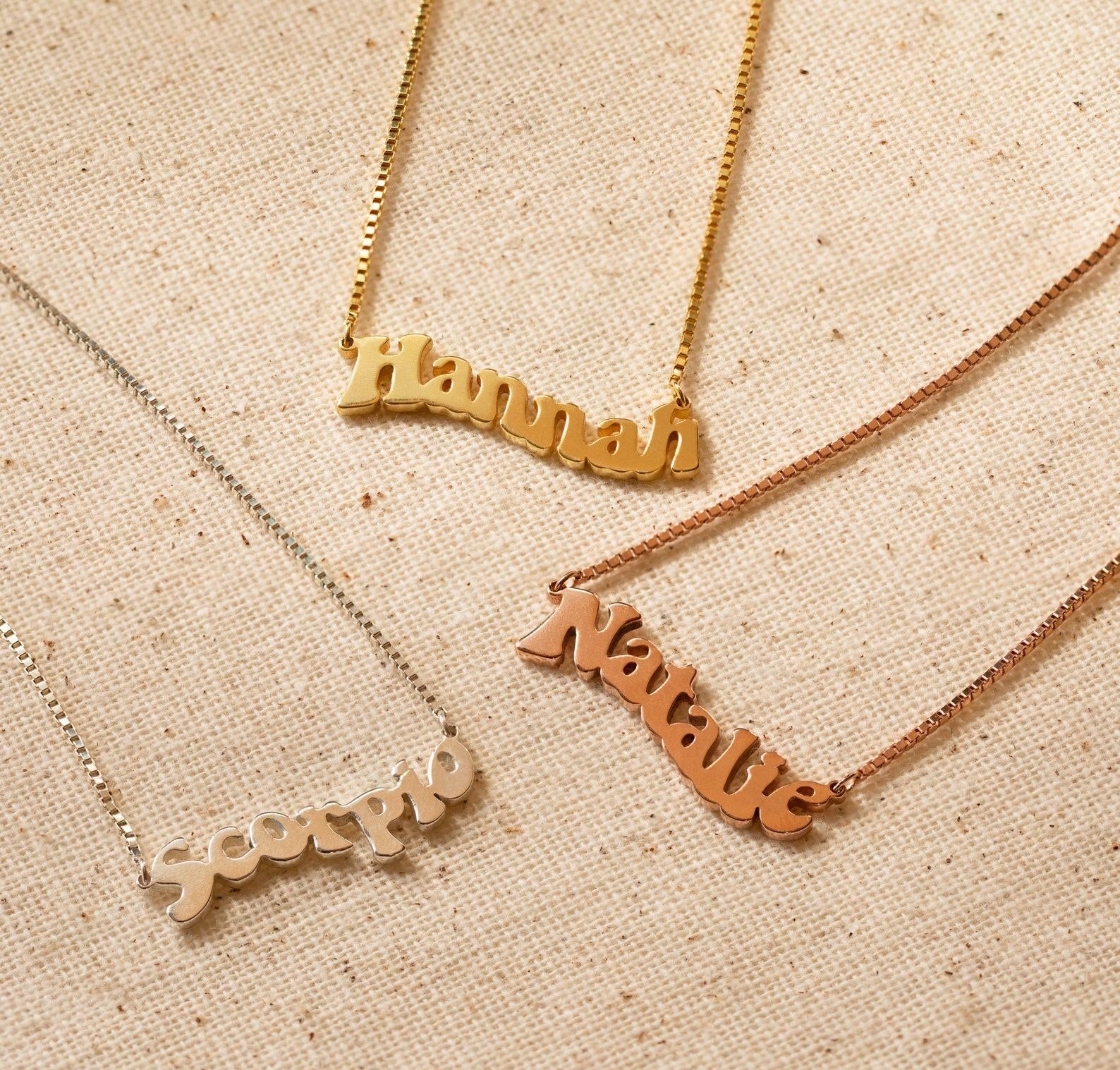 Personalized Vintage Wavy Name Necklace