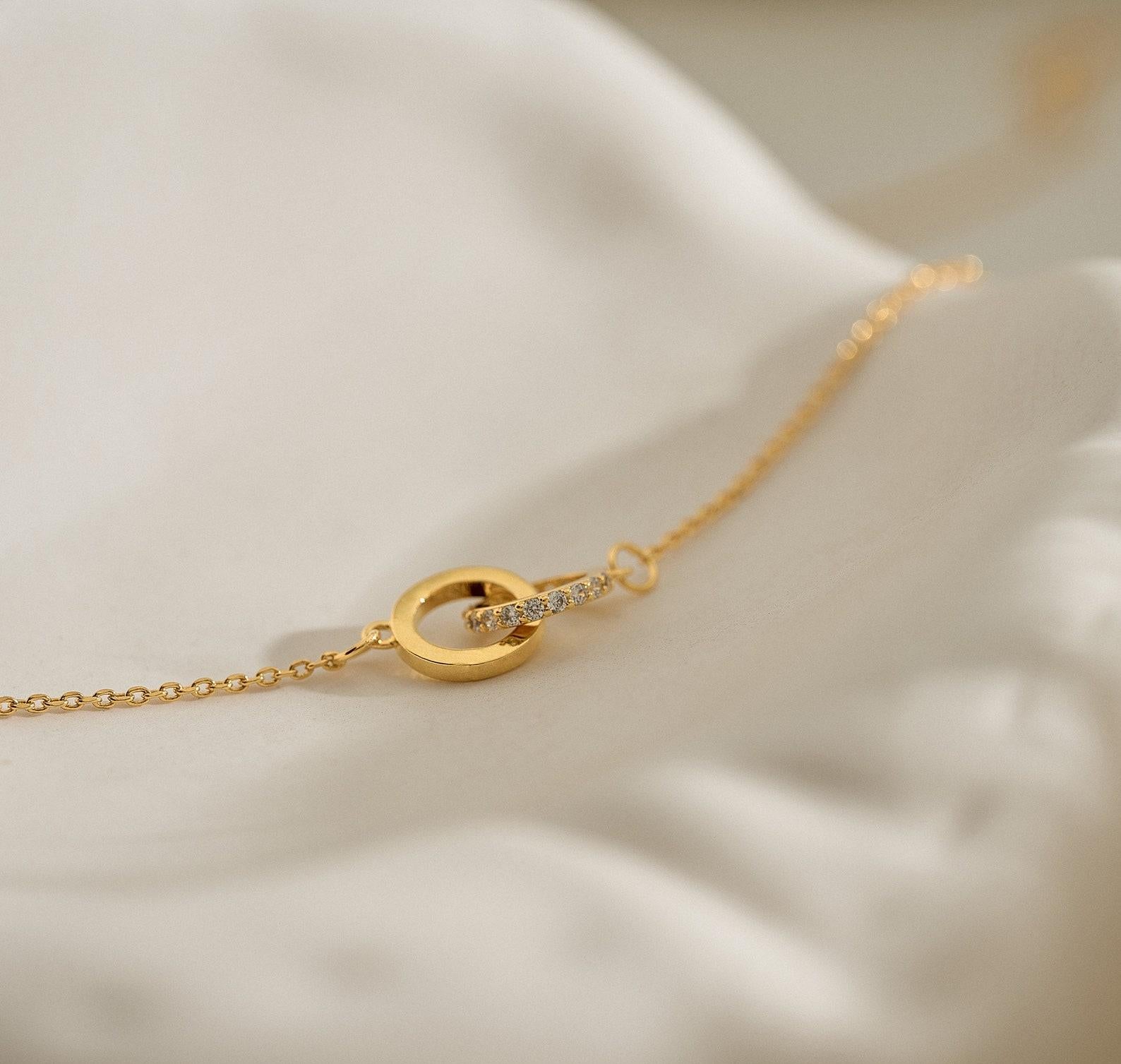 Dainty Birthstone Interlocking Circle Necklace