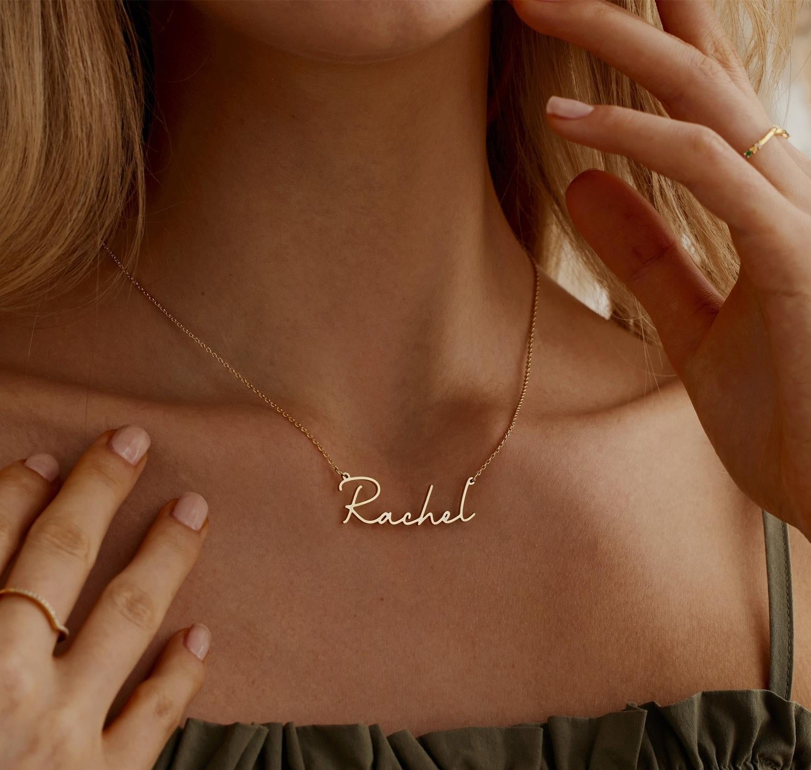 Personalized Dainty Name Necklace for Mom