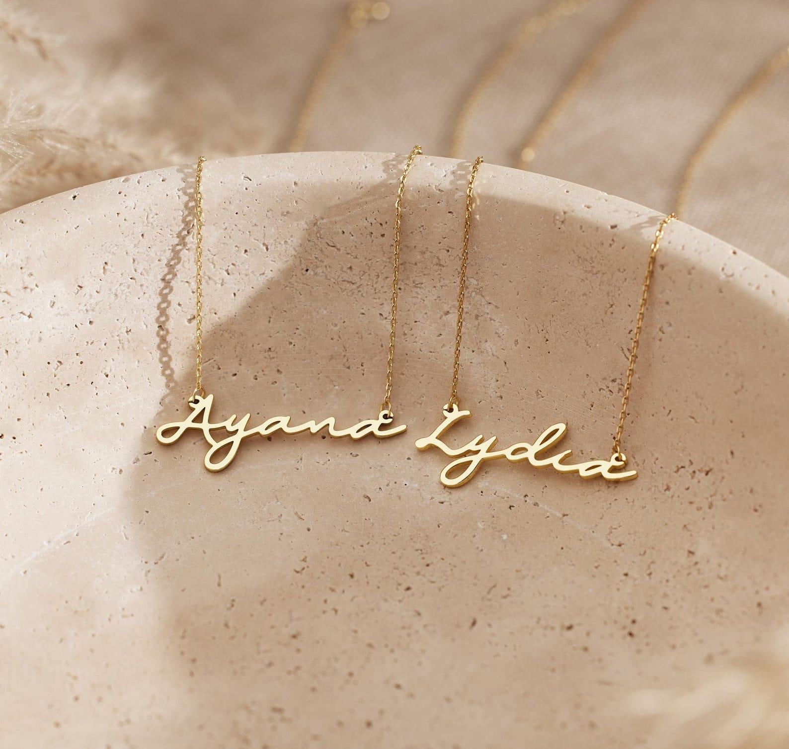 Personalized Minimalist Name Necklace