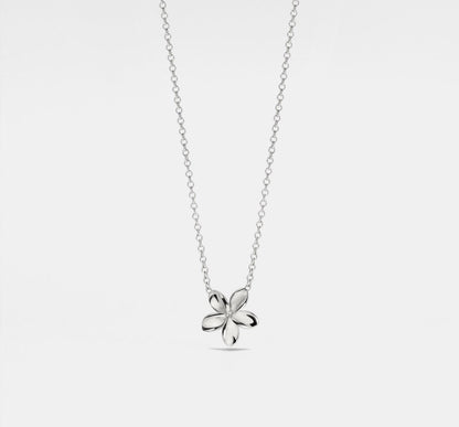 Dainty Flower Charm Pendant Necklace