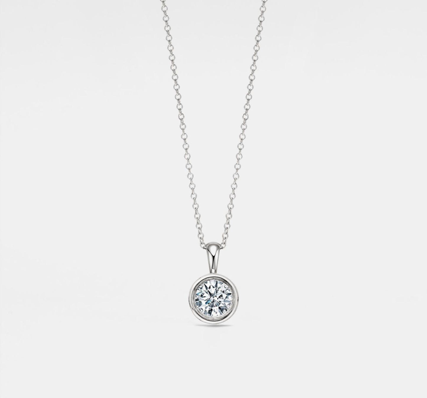 Round Cut Moissanite Pendant Necklace in Silver