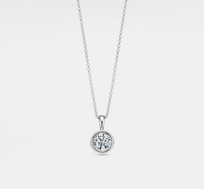 Round Cut Moissanite Pendant Necklace in Silver