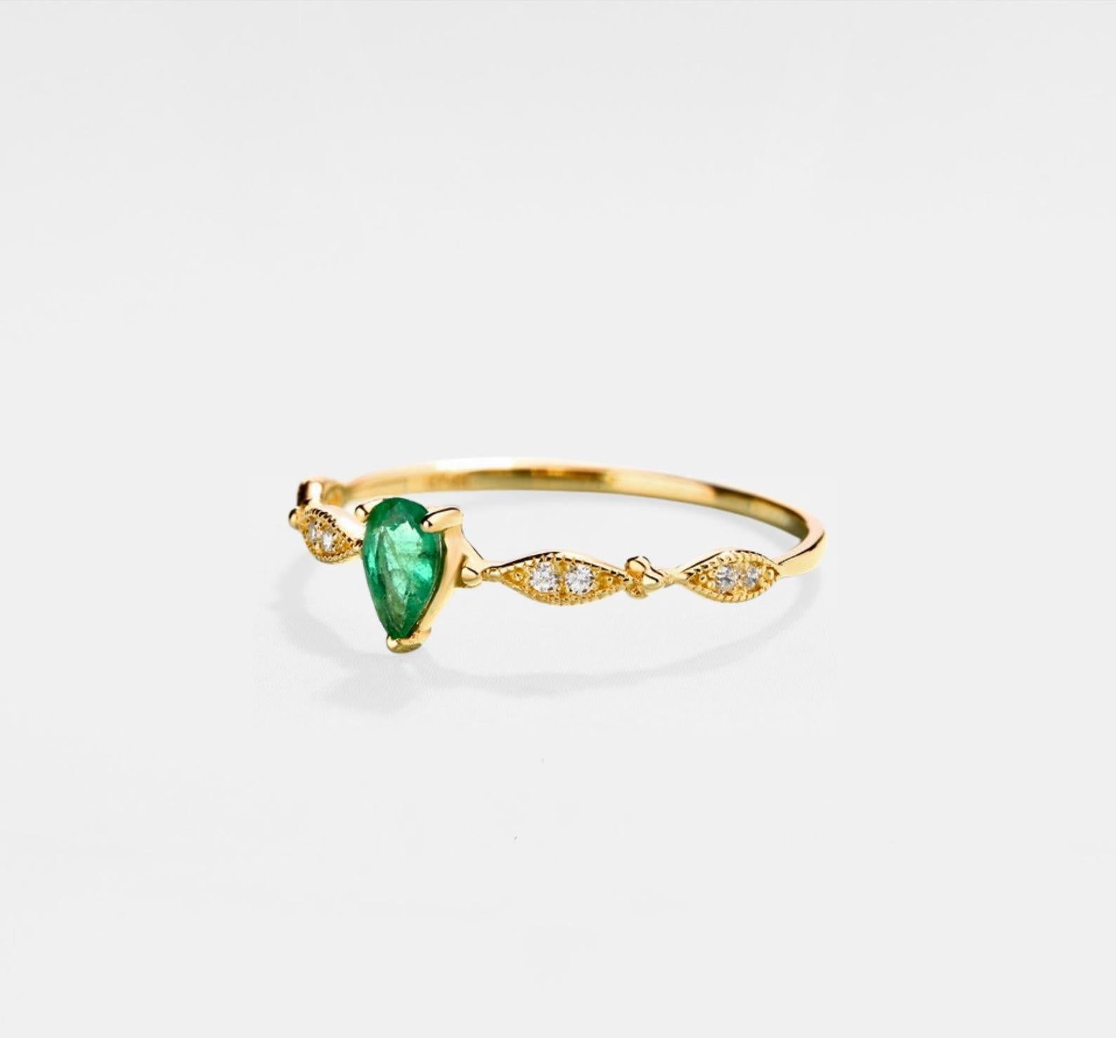 Emerald Eye Gold Stacking Ring