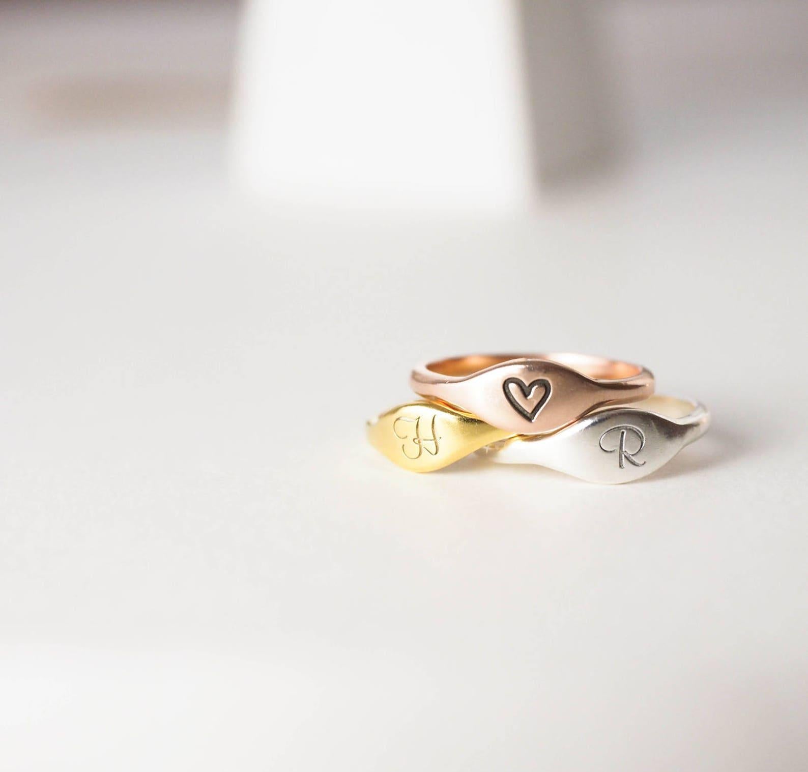 Personalized Curve Initial Ring