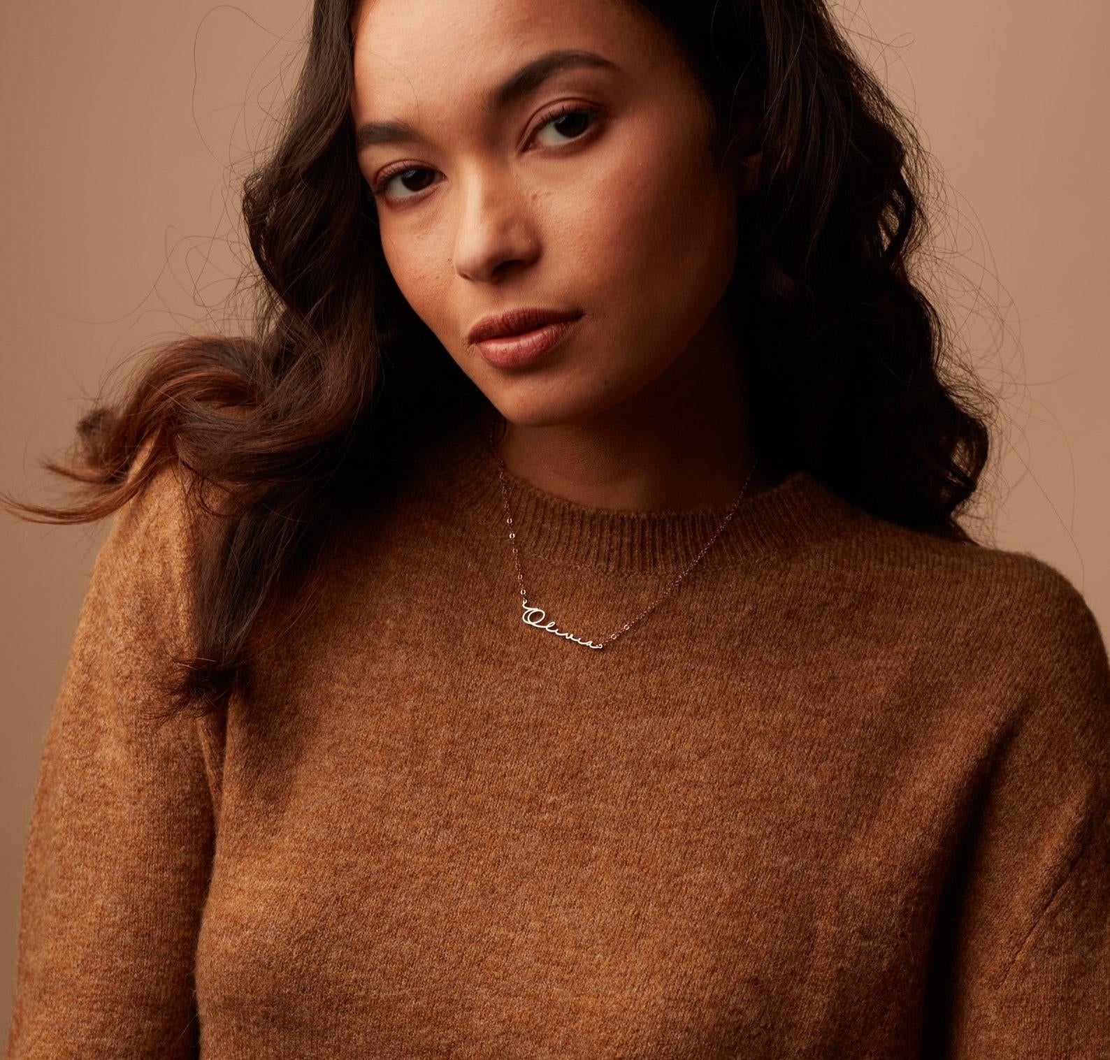 Minimalist Name Necklace in Sterling Silver