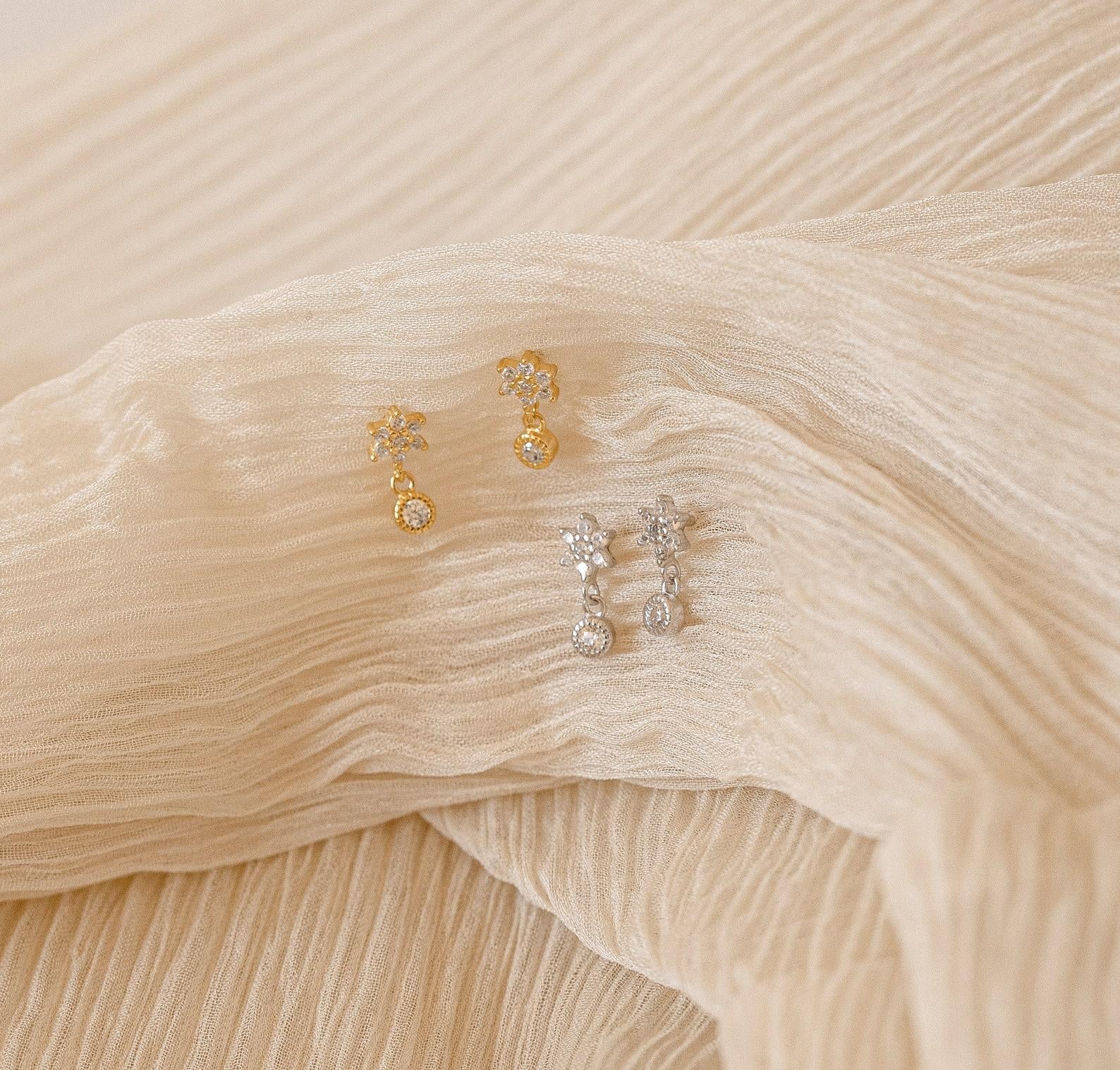 Dainty Flower Stud Earrings for Women