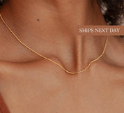 Minimalist Layering Necklace in Gold Silver Rose Gold