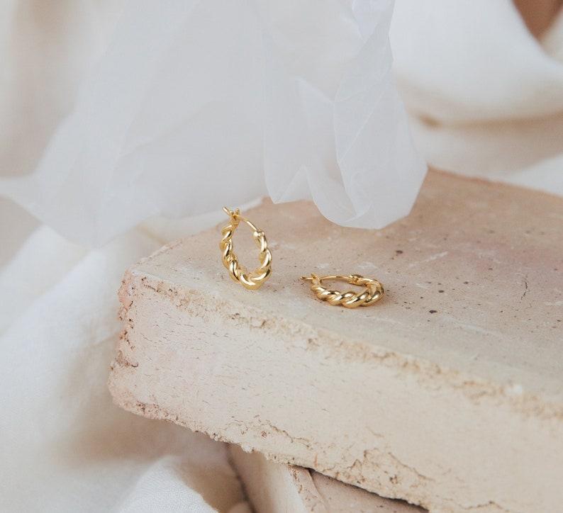 Minimalist Twisted Spiral Hoop Earrings