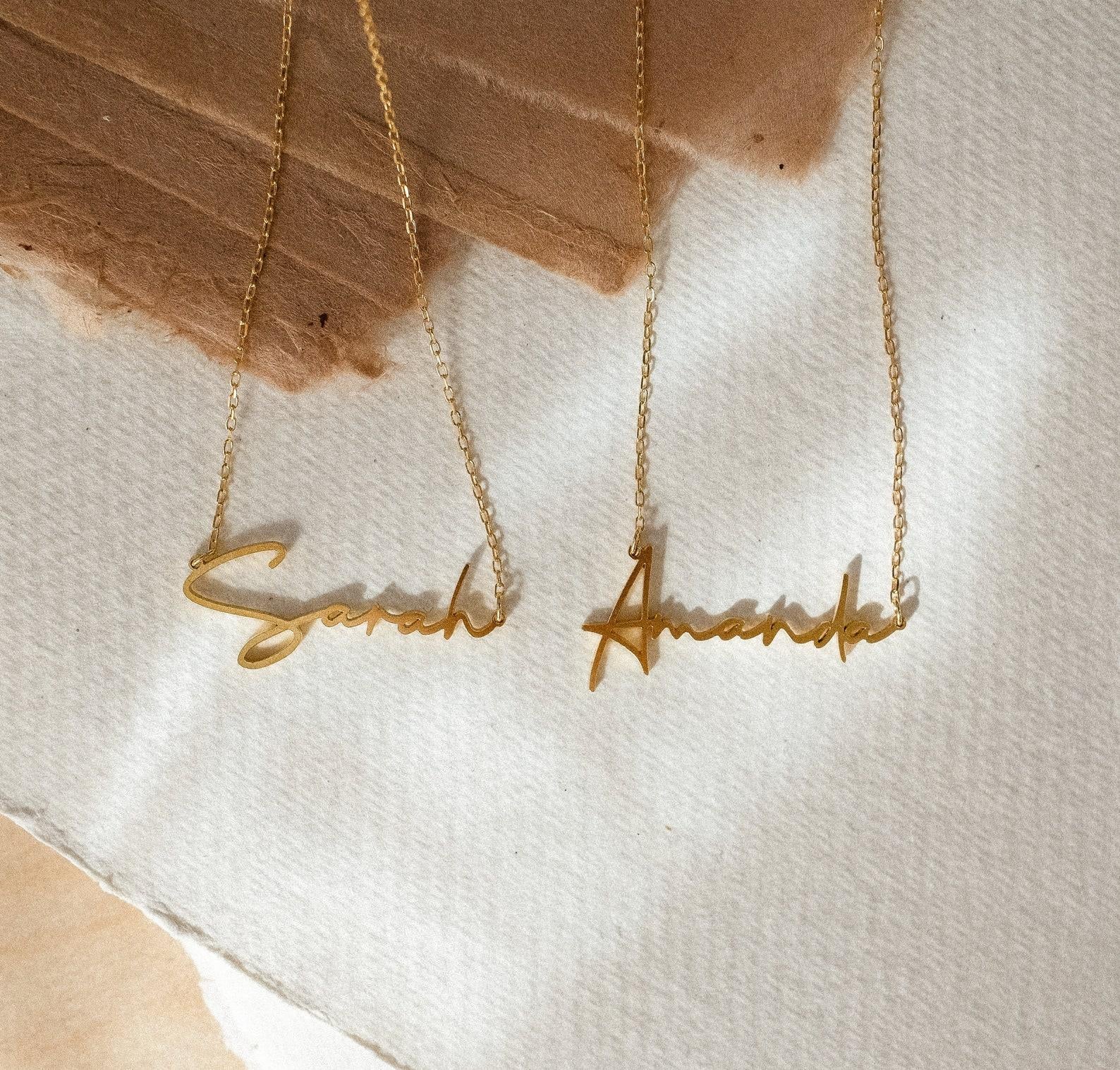 Personalized Gold Name Necklace for Mom