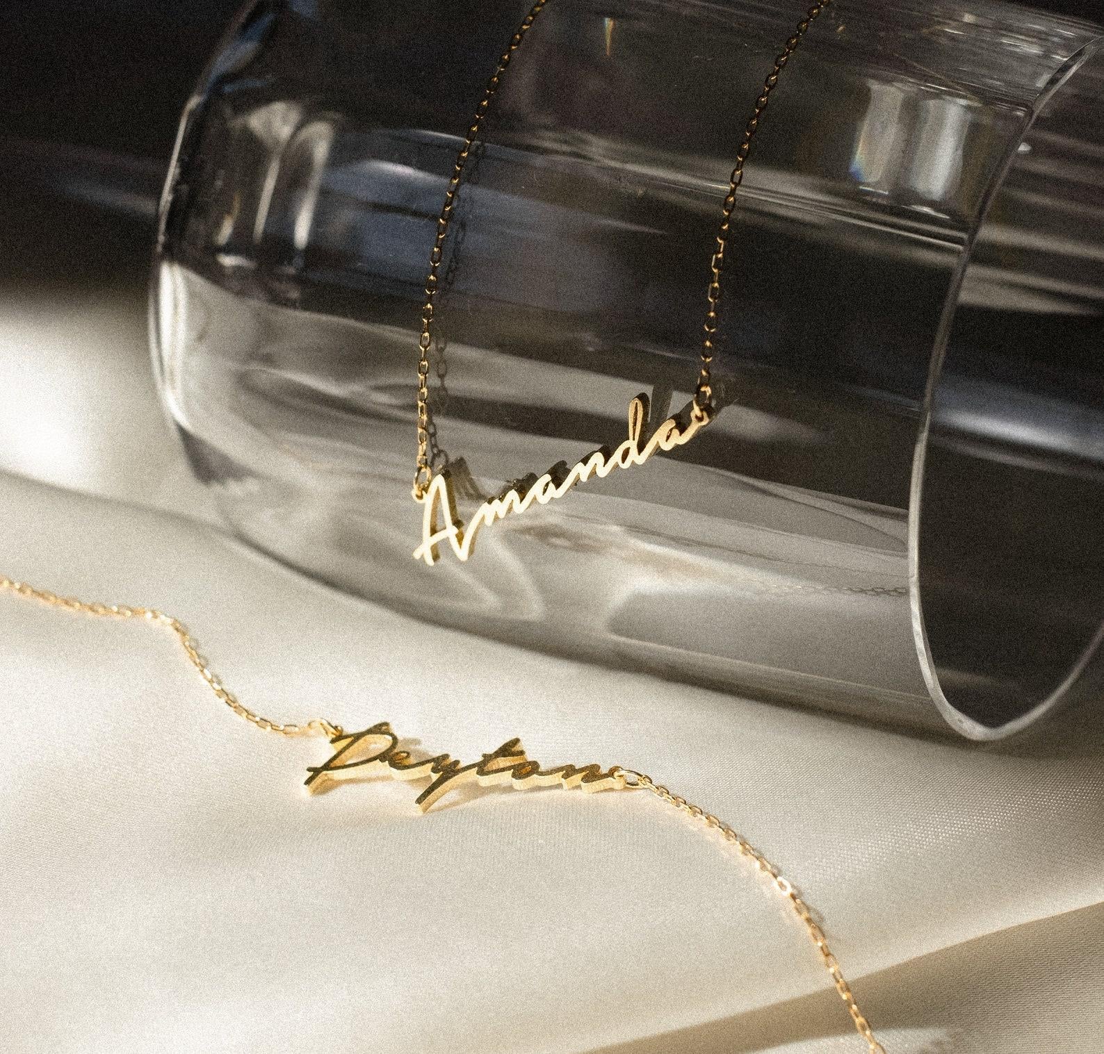 Personalized Gold Name Necklace for Mom