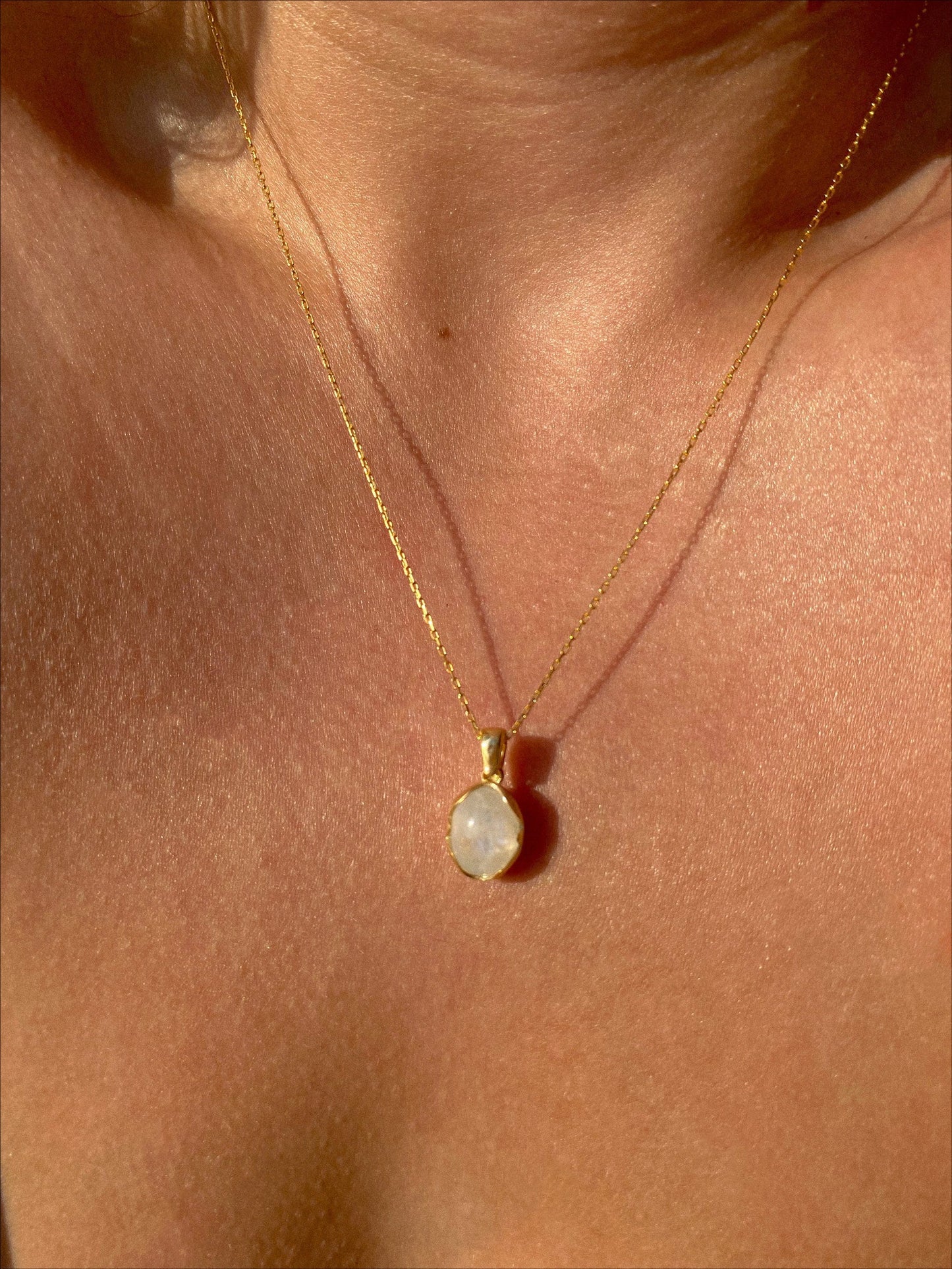 Dainty Moonstone Gemstone Necklace