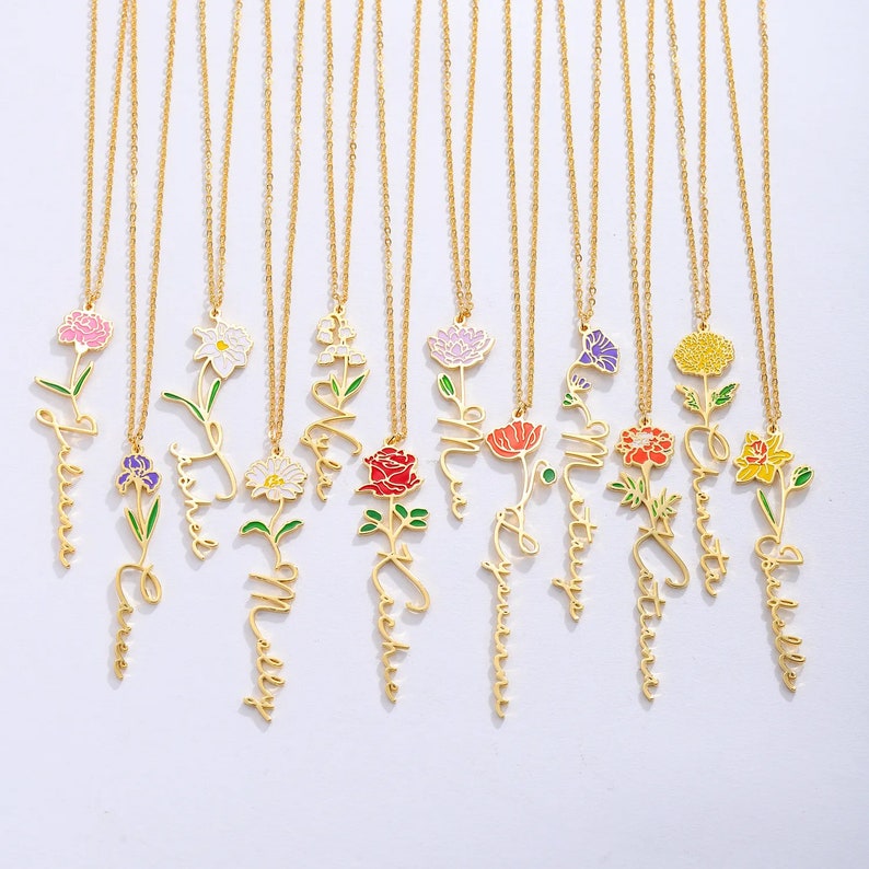 Custom Birthflower Name Necklace