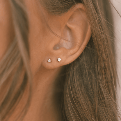 Luxe 3-prong Stud Earrings